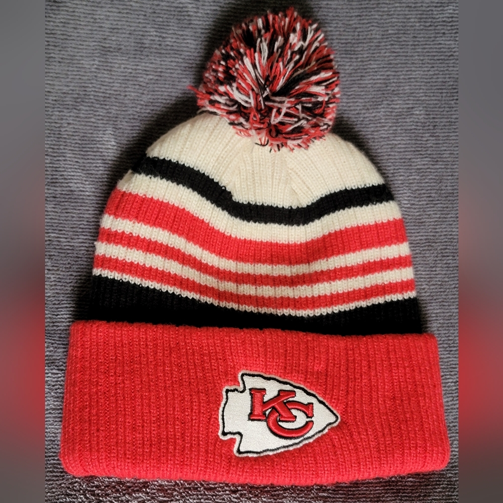 NFL Red White Black Kansas City Chiefs Beanie "Like New" Condition. ZERO FLAWS